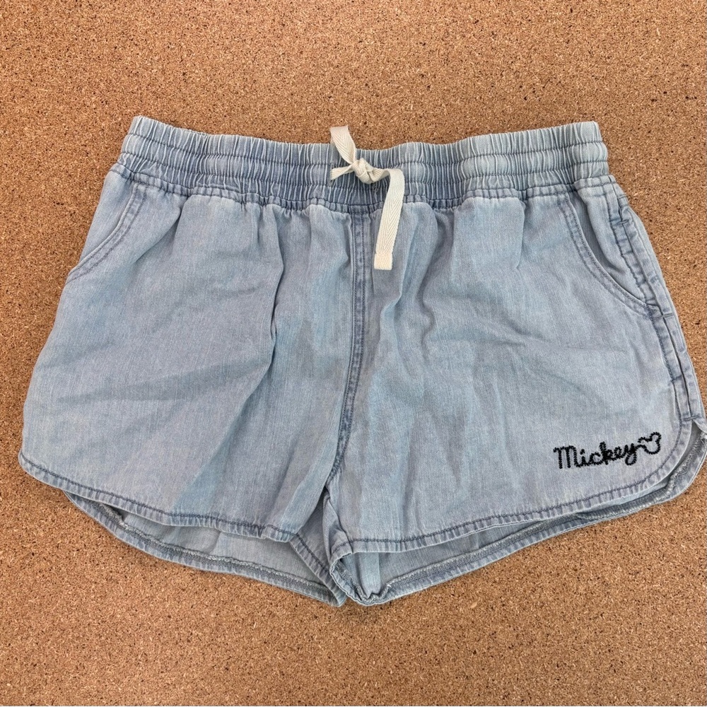 Women’s junk food Mickey Mouse shorts Medium